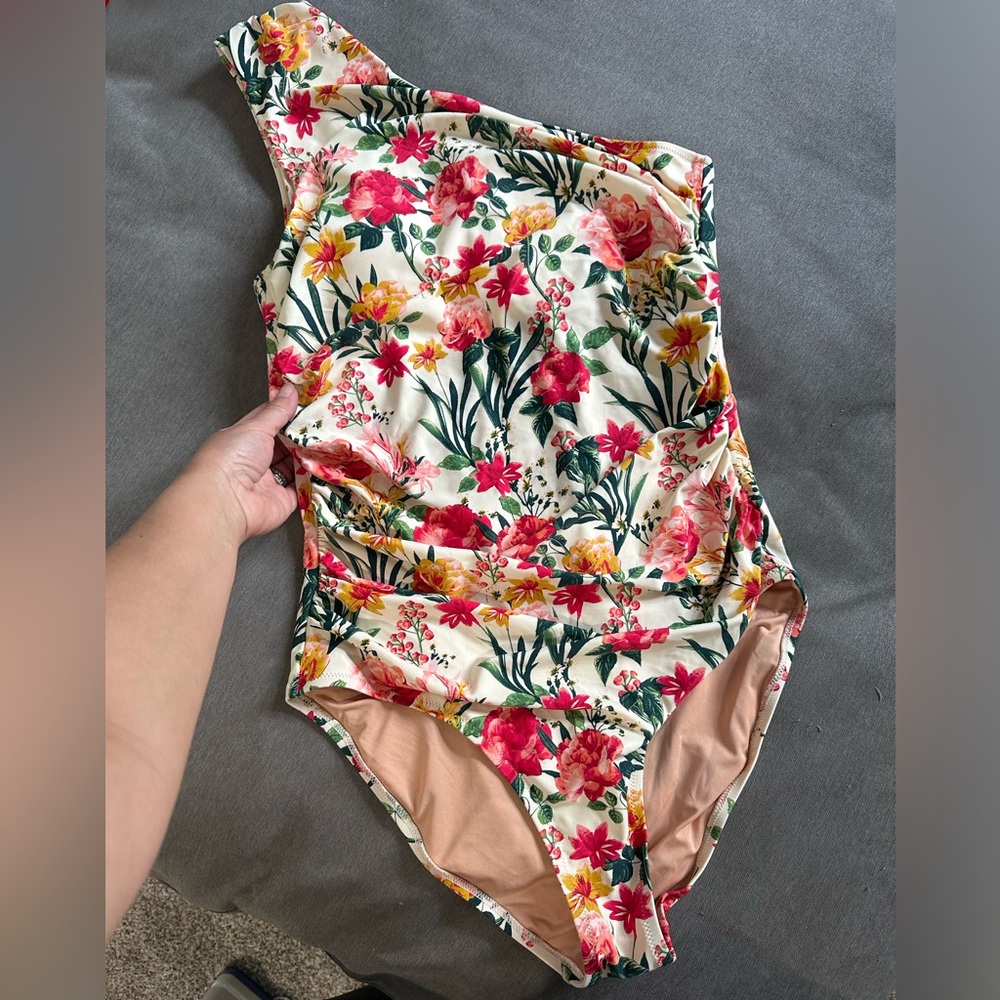 J Crew ruched one-shoulder one-piece bathing suit 🌸